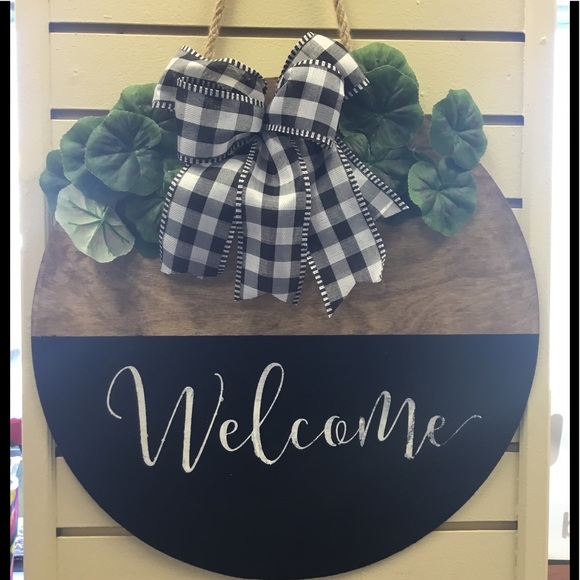 Circular Door Sign - Picture 1 of 1